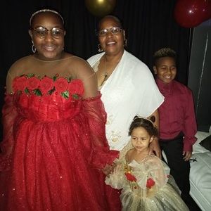 Meet your Posher, Leandra